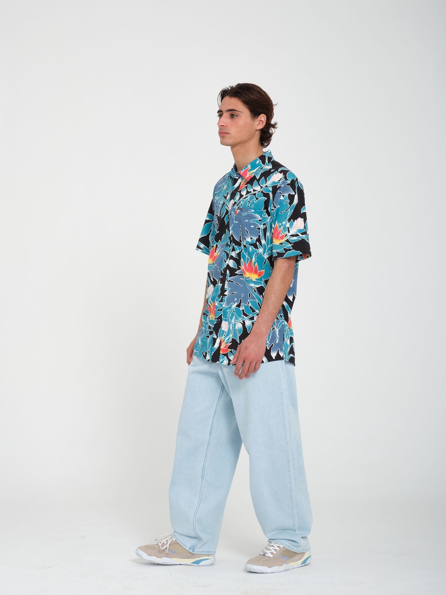 Leaf Pit Floral Shirt - BLACK