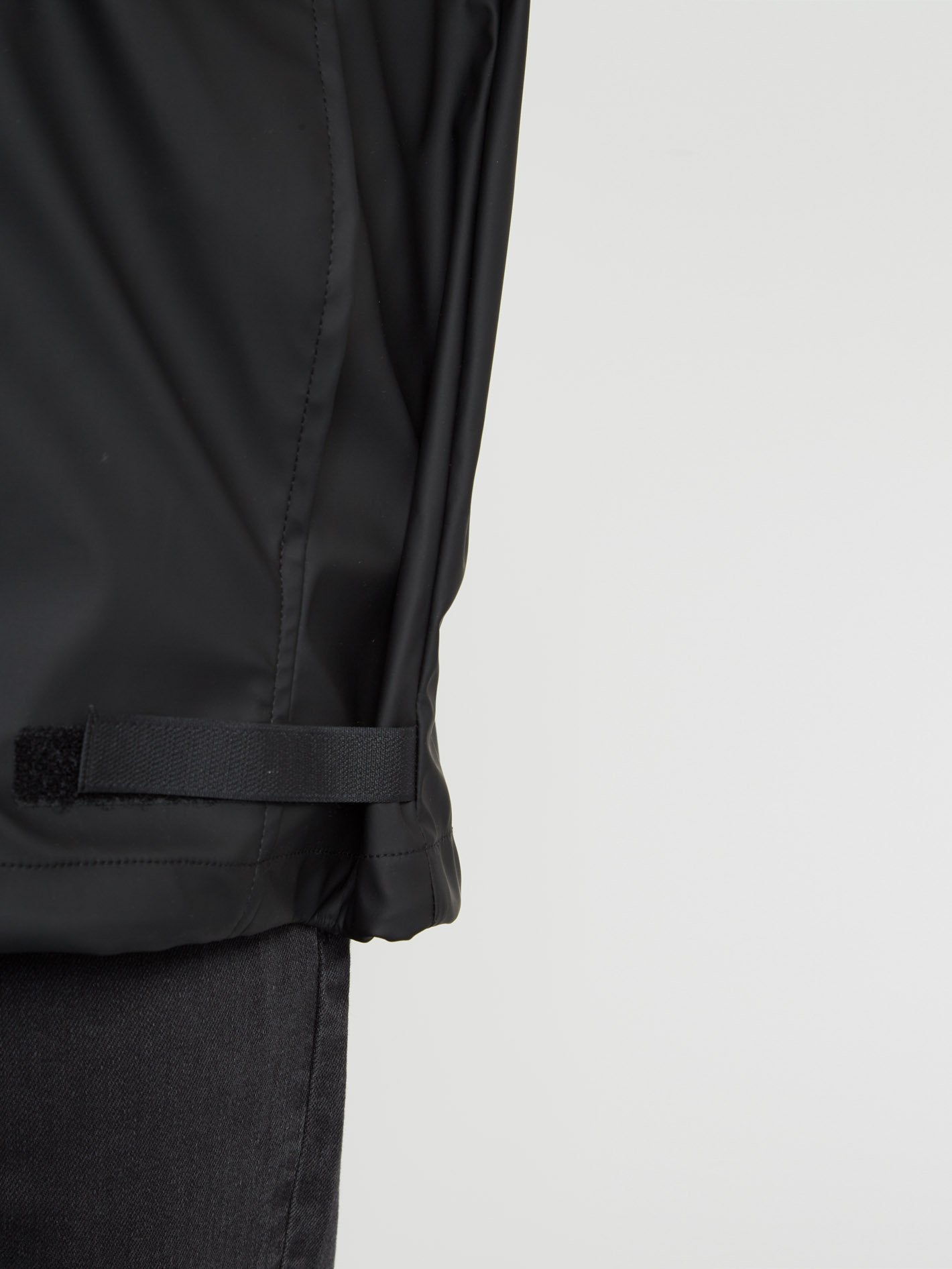 V Smock Jacket - Black