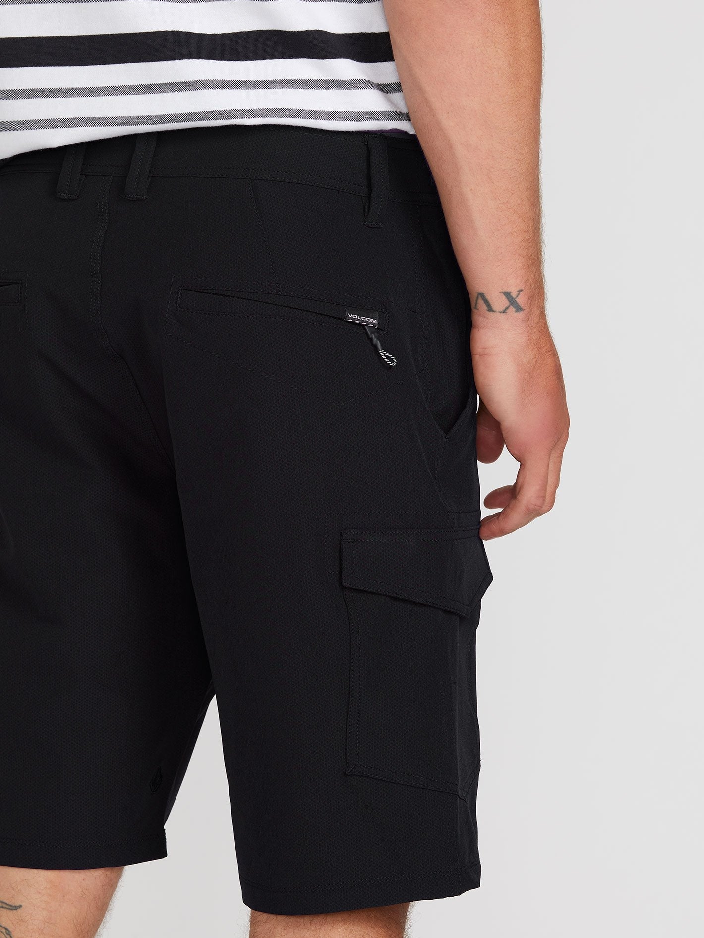 Surf'N'Turf Dry Cargo 21" Hybrid Short - Black