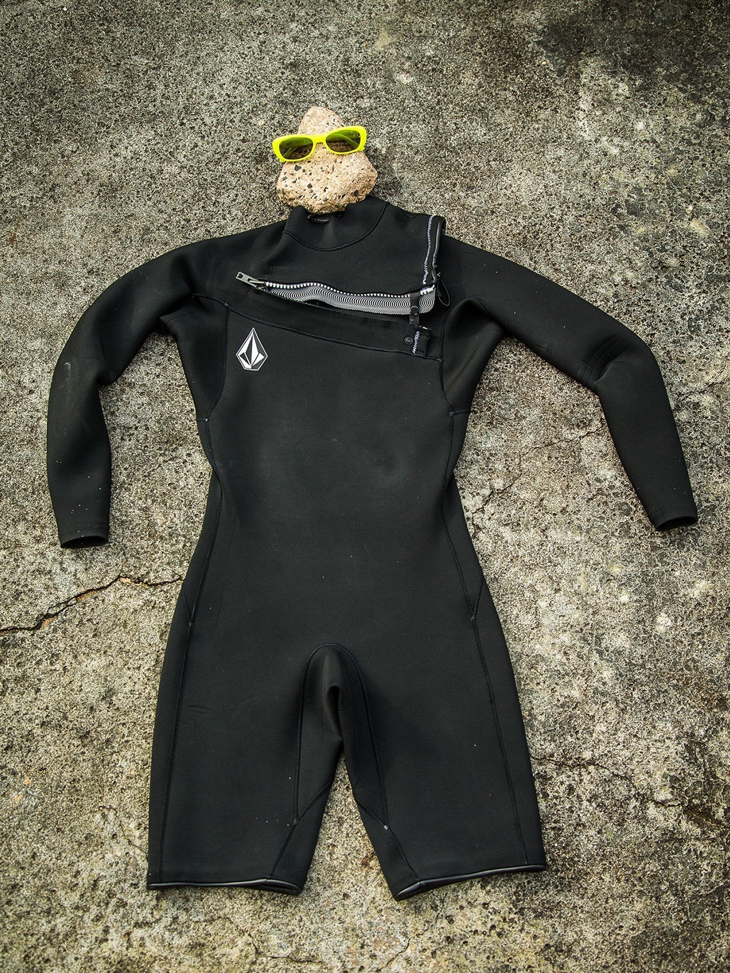 Modulator 2/2 mm Long Sleeve Chest Zip Spring Wetsuit - Black