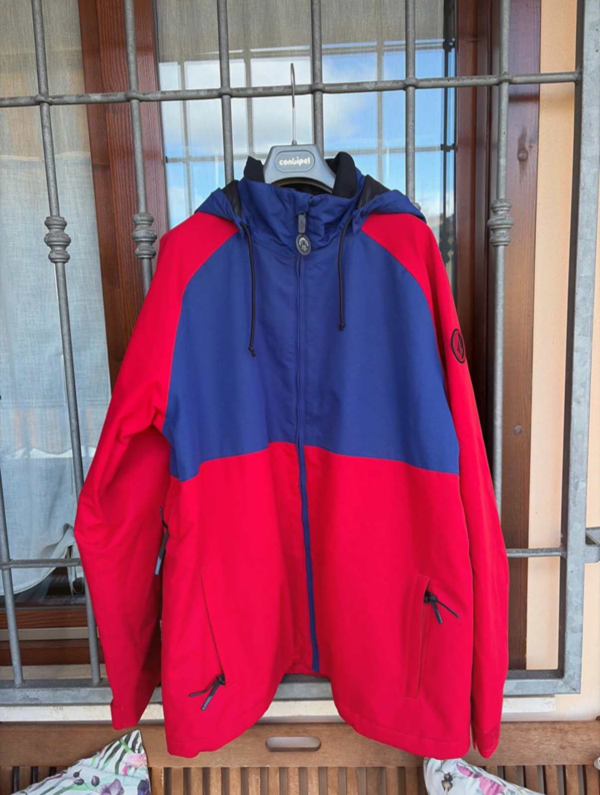 Snowboard jacket