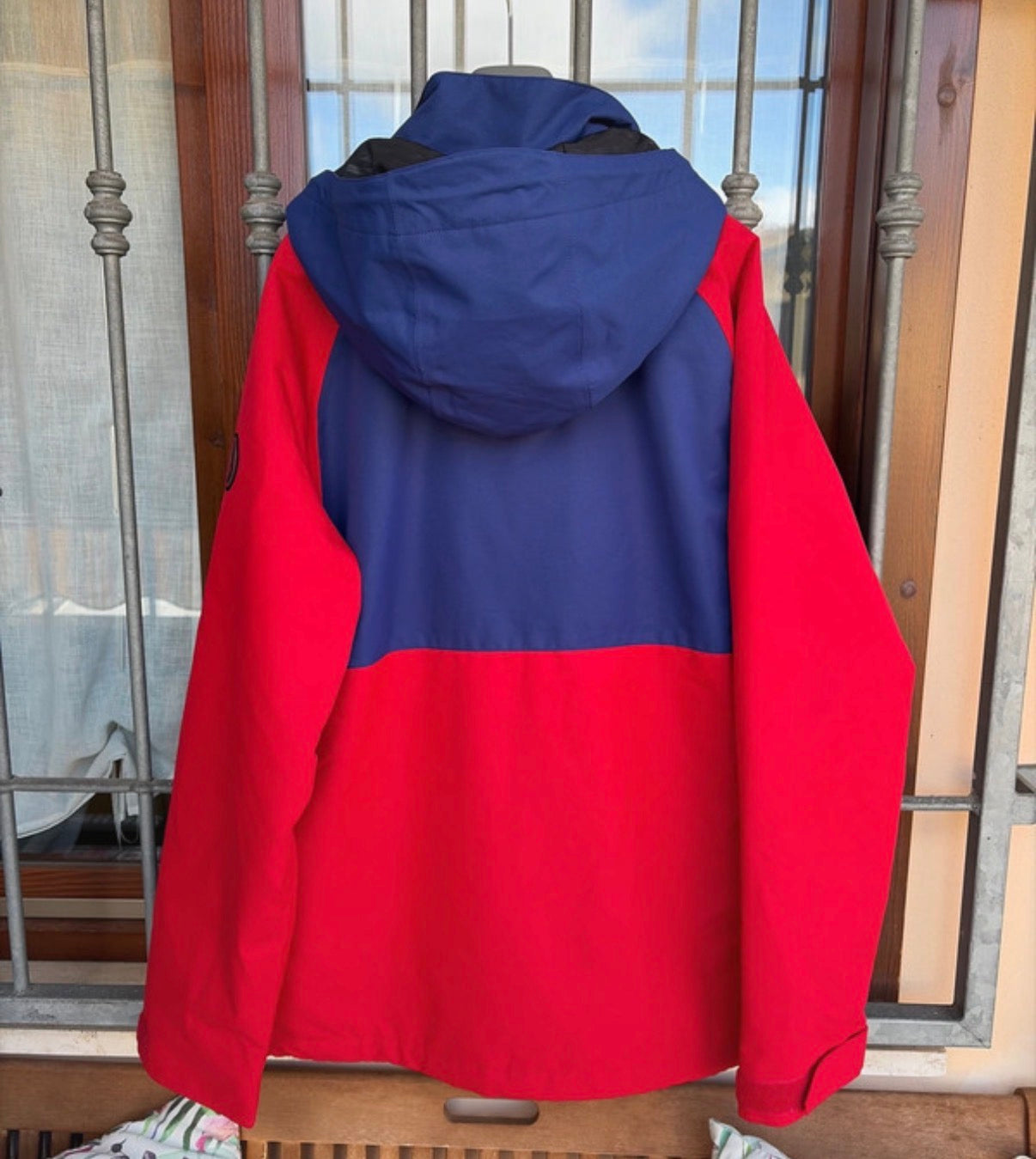 Snowboard jacket