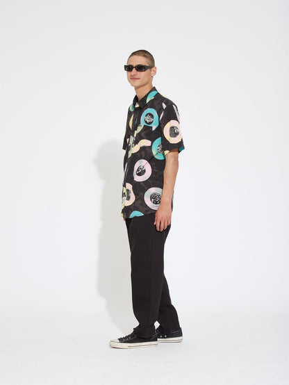 V Entertainment Shirt - BLACK