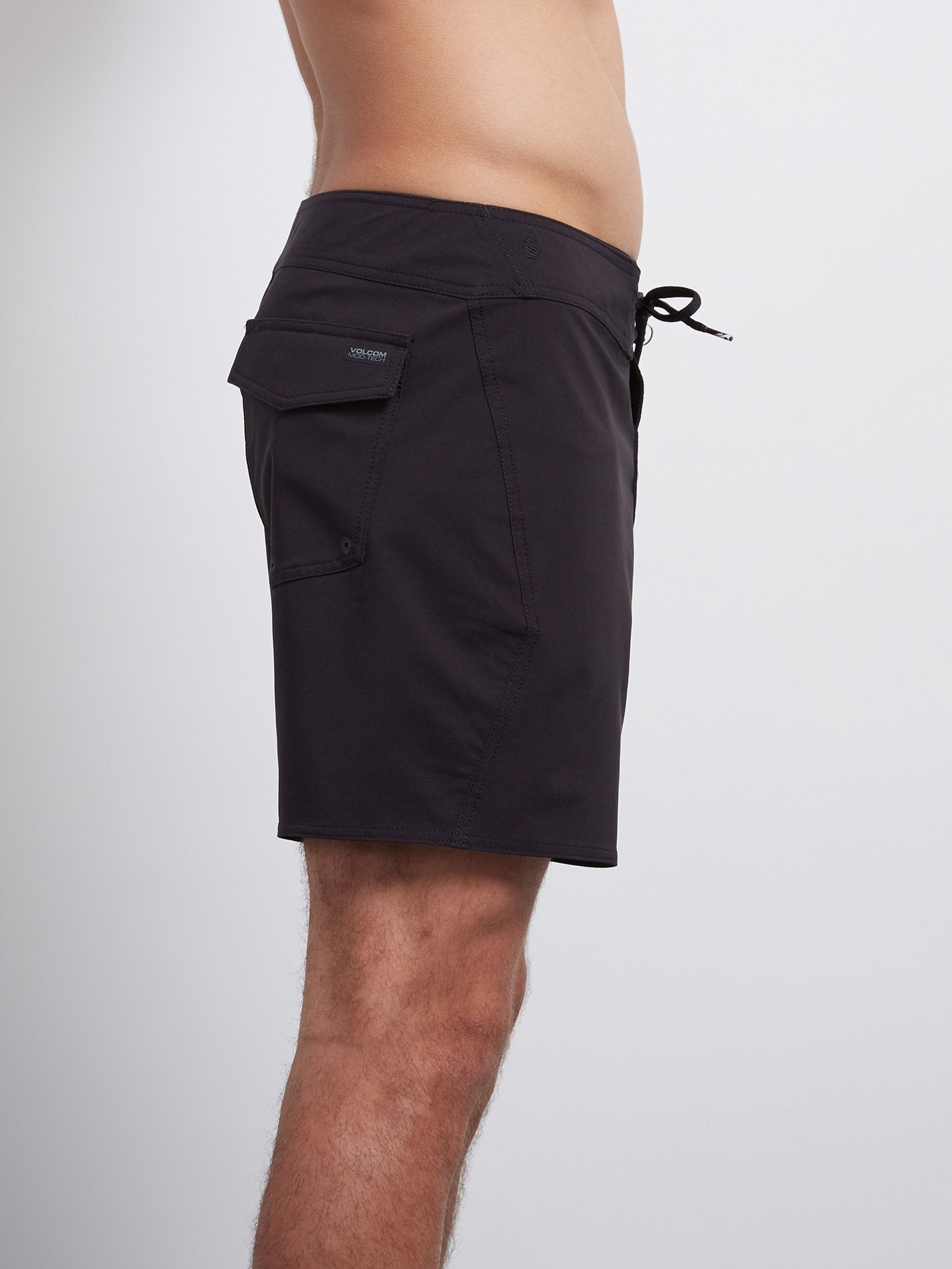 Macaw Mod Solid 16 Boardshort - Black