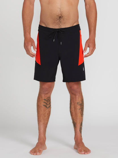 Stained Glss Stny 18" Boardshort - Black