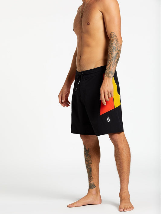 Stained Glss Stny 18" Boardshort - Black