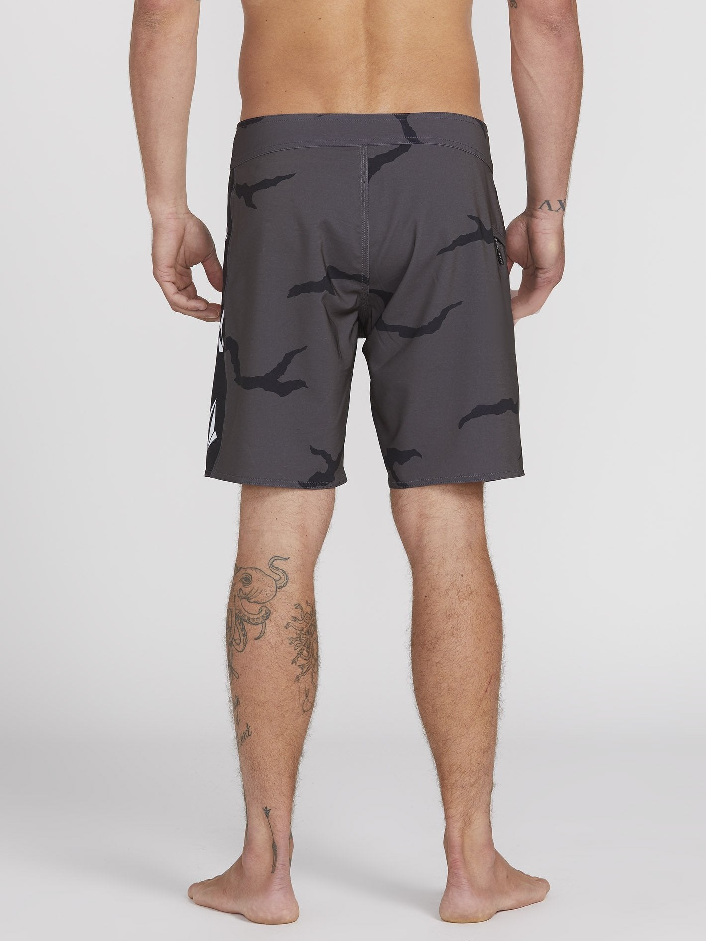 Deadly Stones Mod 18' Boardshort - Dark Charcoal