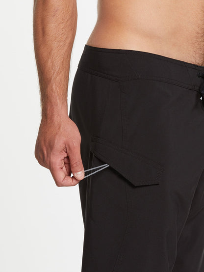 Lido Solid Mod 20" Boardshort - Black