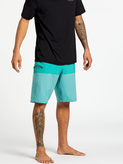 Lido Solid Mod 20" Boardshort - Mysto Green