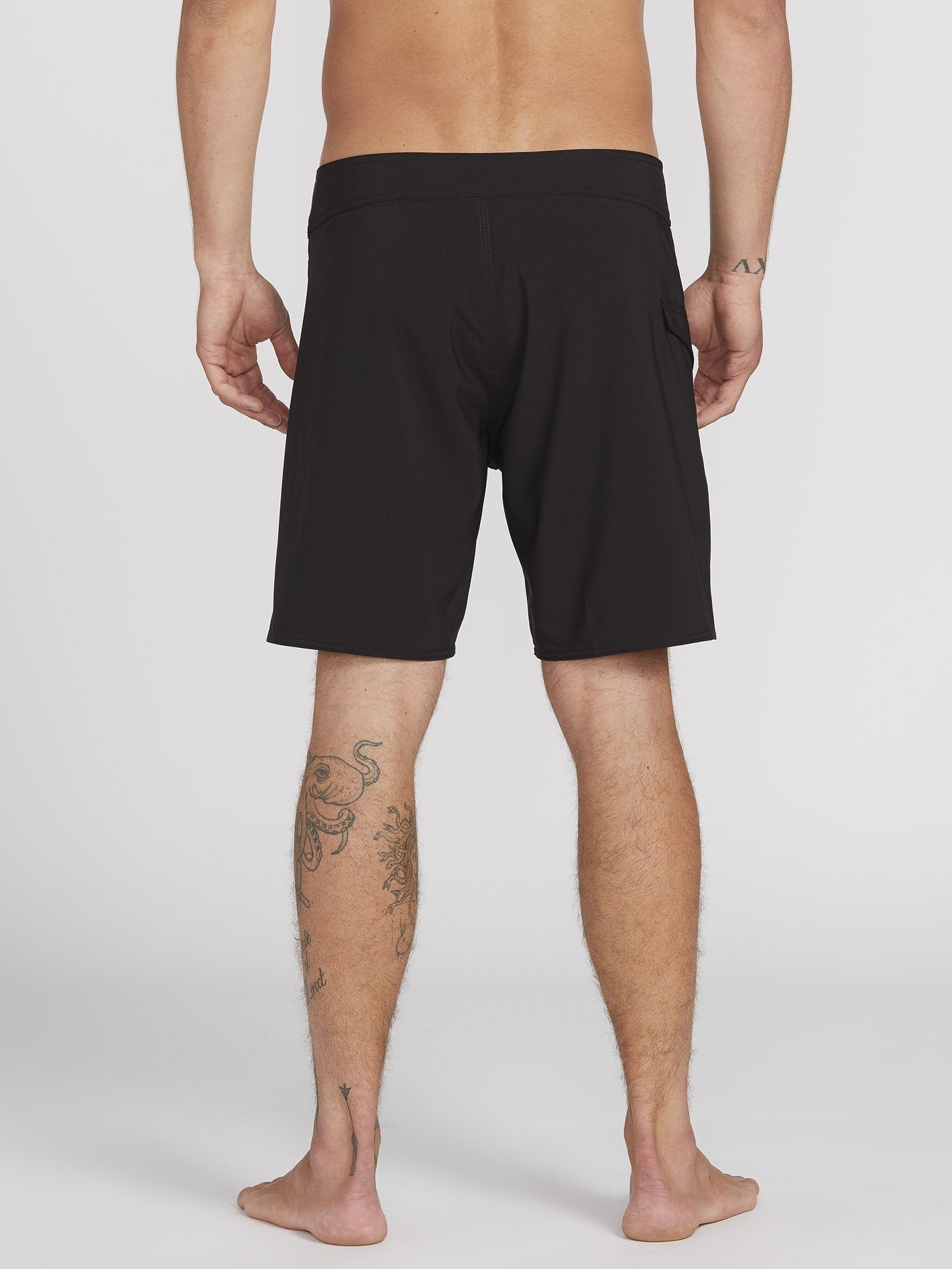 Lido Solid Mod 18" Boardshort - Black