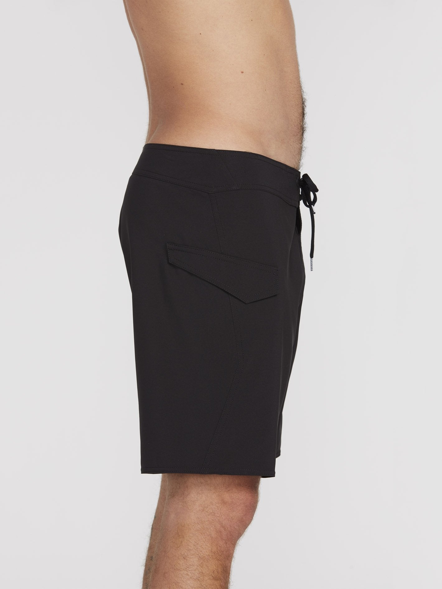 Lido Solid Mod 18" Boardshort - Black