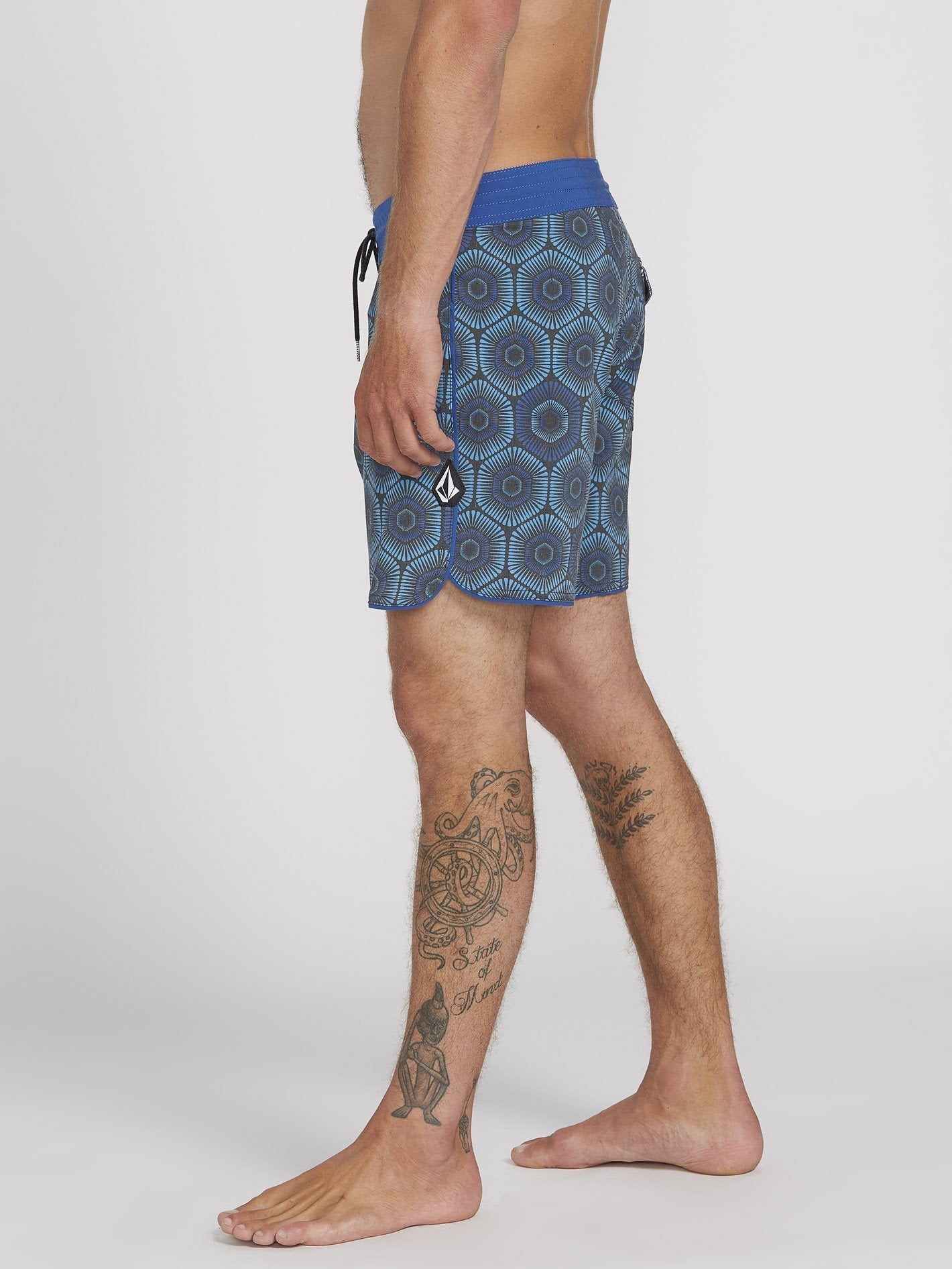 Sun Medallion 16" Boardshort - Black