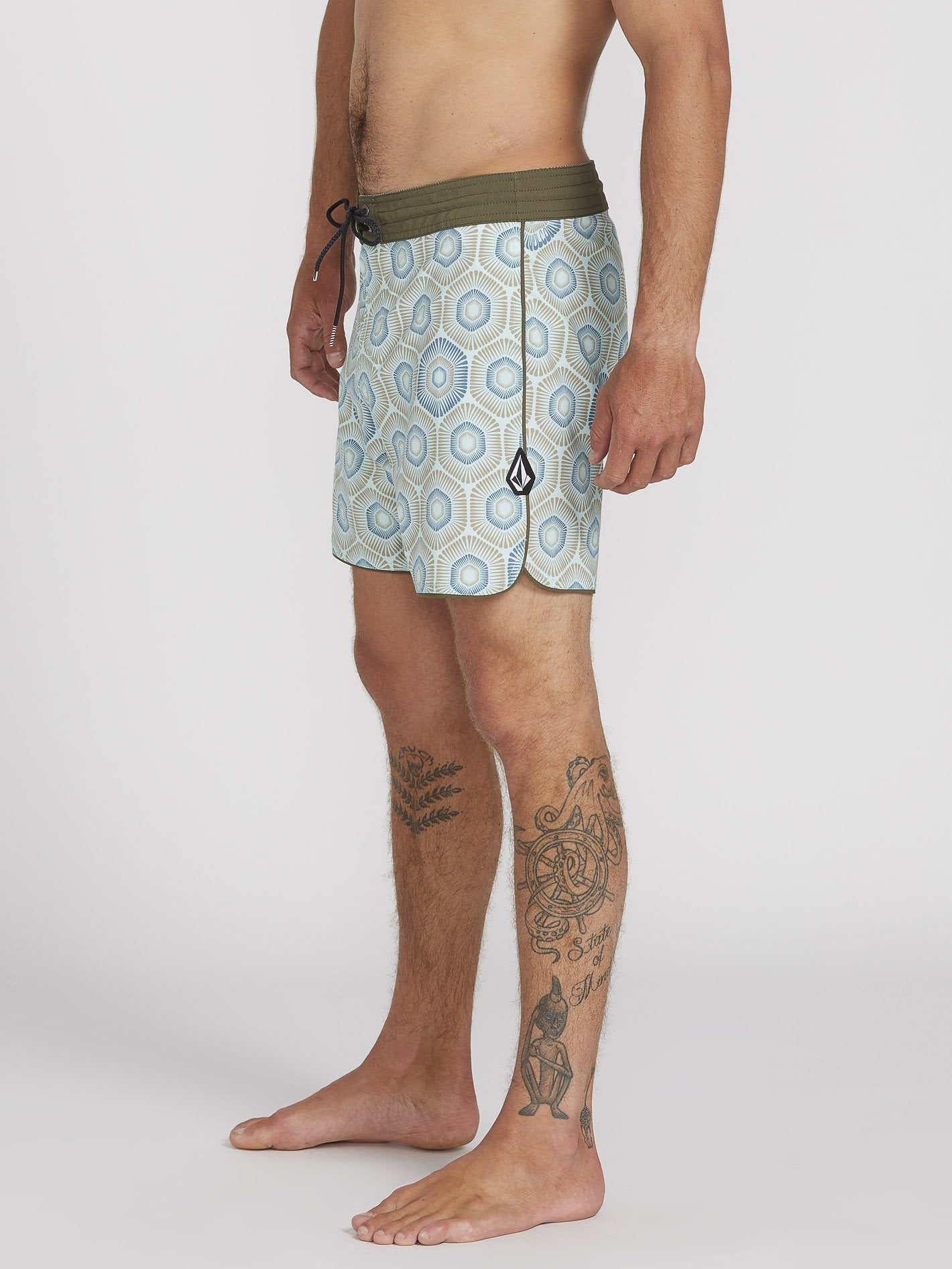 Sun Medallion 16" Boardshort - Resin Blue