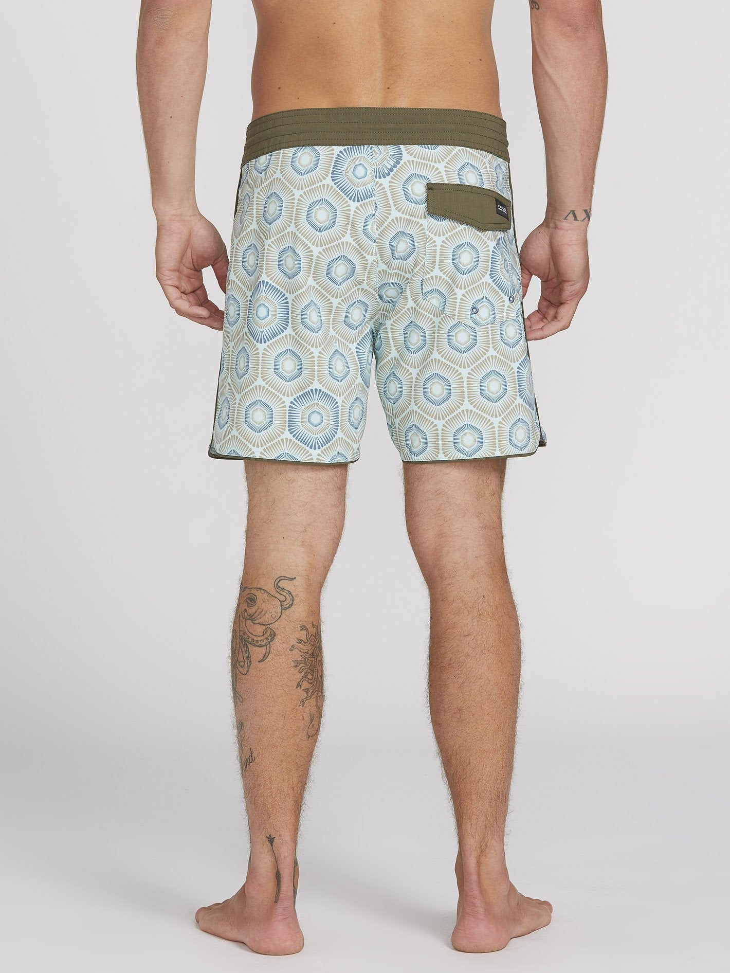 Sun Medallion 16" Boardshort - Resin Blue