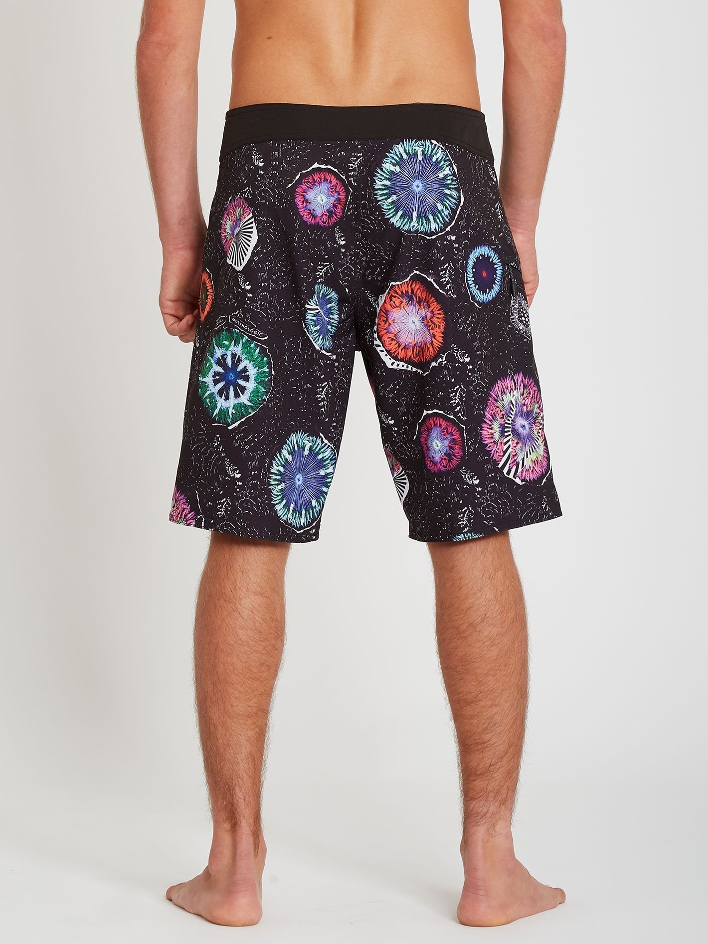 Coral Morph 20" Boardshort - Black