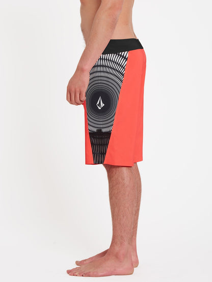 Surf Vitals J Robinson Mod-tech 20" Boardshort - CAYENNE
