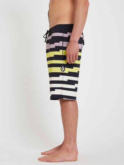 Juxt Quarta Mod-tech 20" Boardshort - BLACK