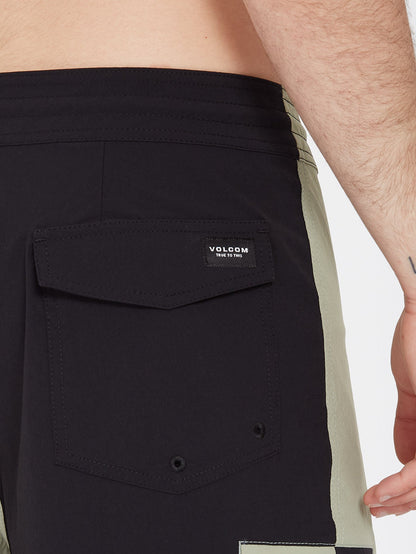 Surf Vitals Noa Deane 21" Boardshort - BLACK