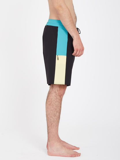 Biased Liberators 19" Boardshort - BLACK