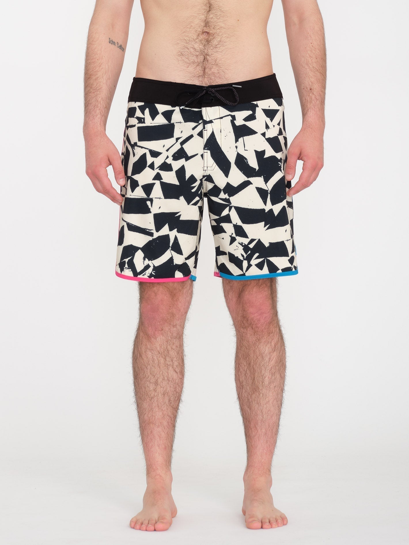 Lido Print Scallop Mod 19" Boardshort - BLACK WHITE
