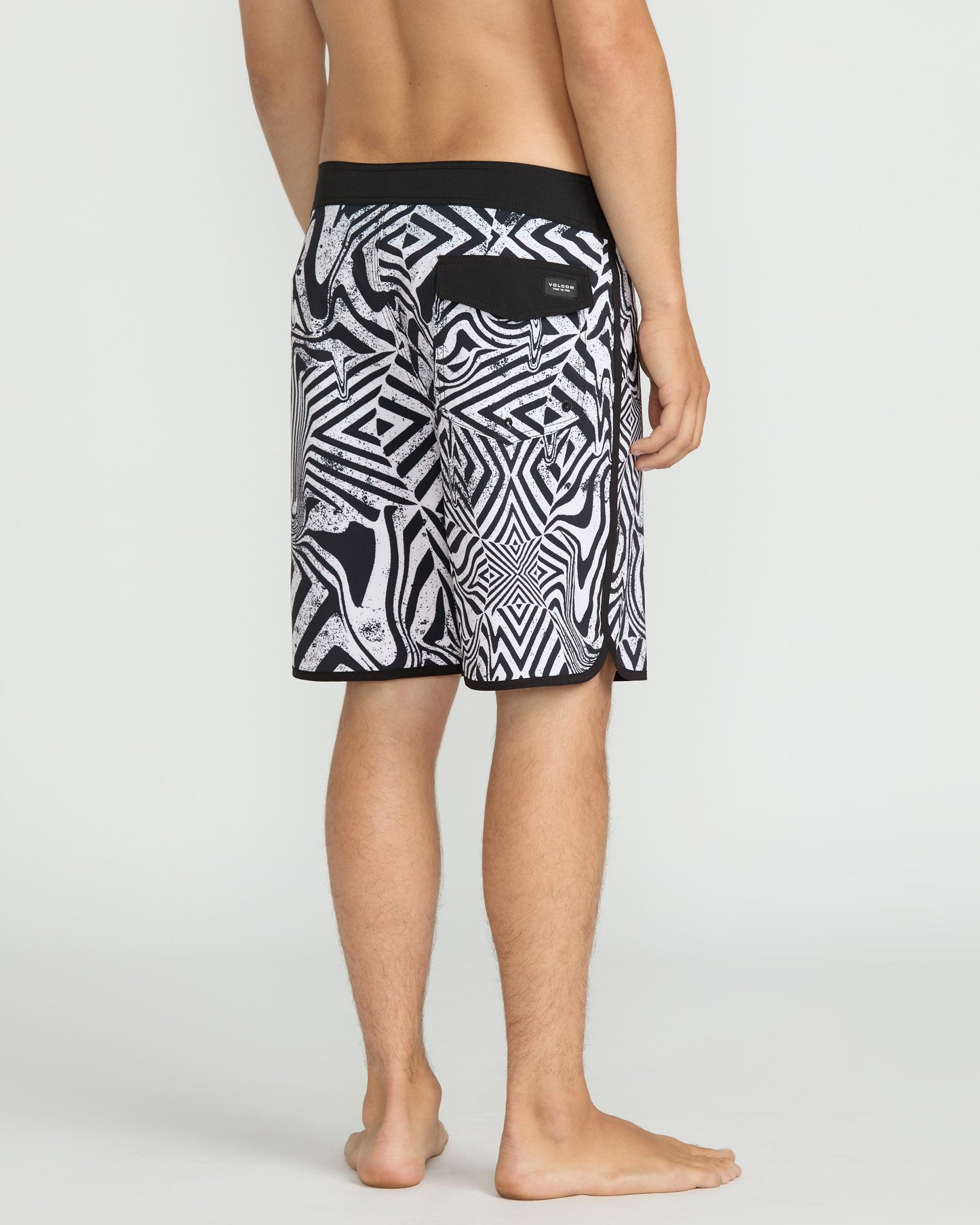 Infuse Scallop Mod 19" Boardshort - White Black