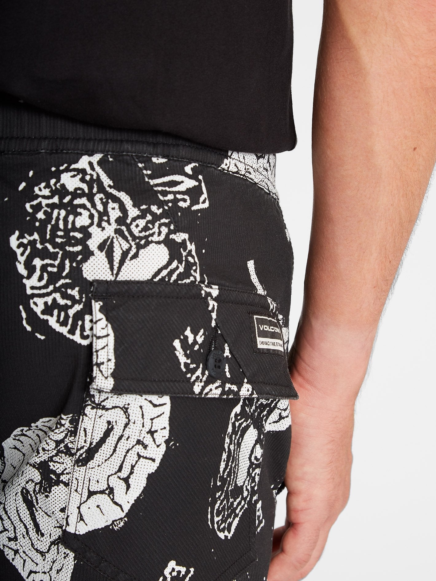 Strange Trip 18" Short - Black