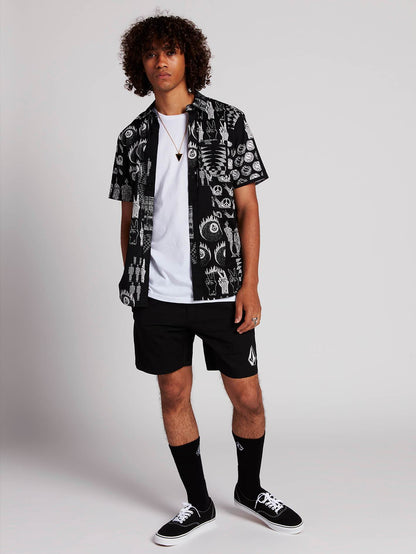 DEADLY STONES SHORT