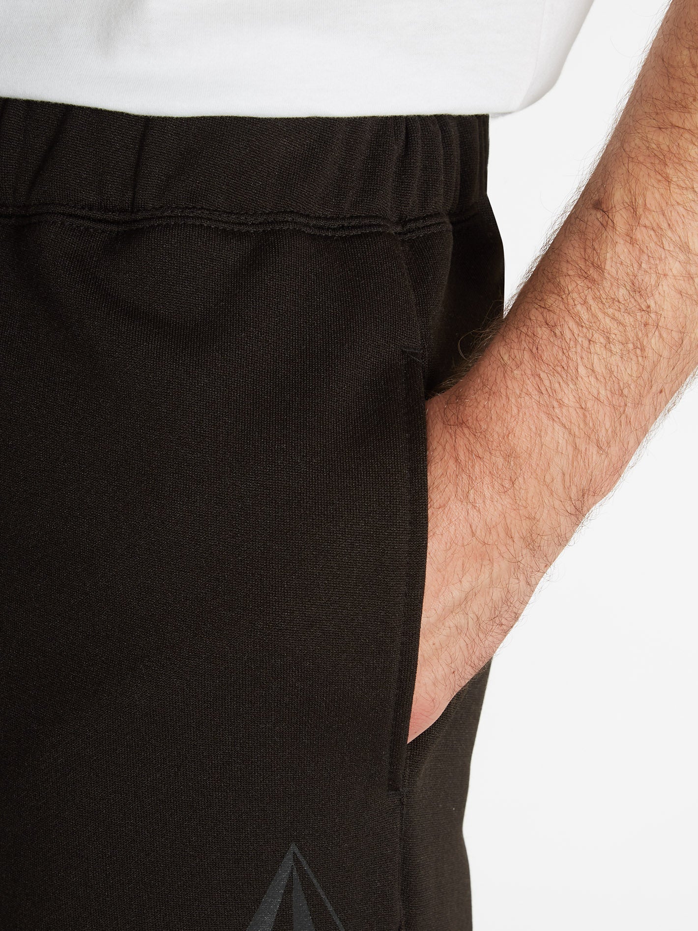 Iconic Tech Jogger - BLACK