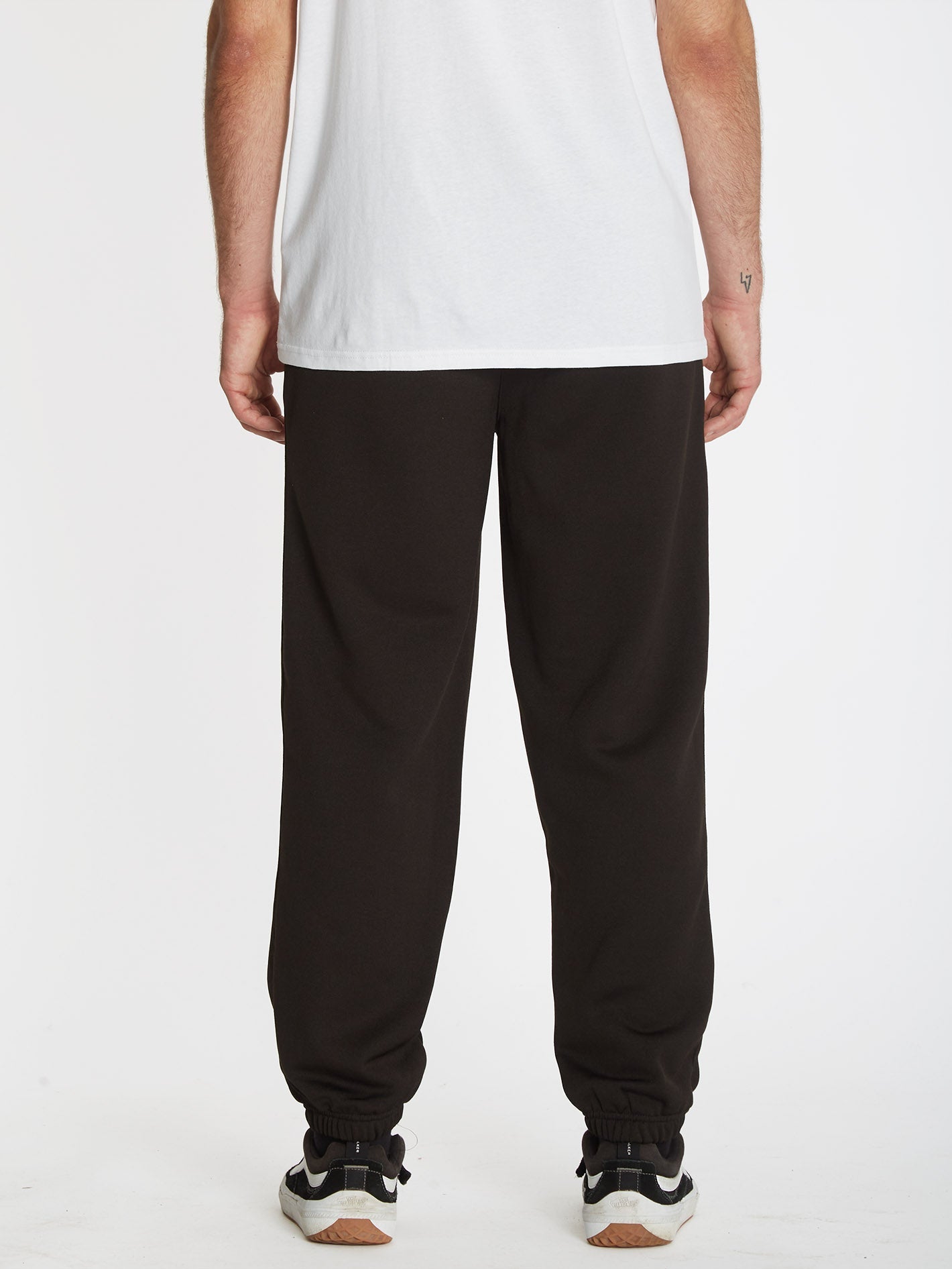 Iconic Tech Jogger - BLACK