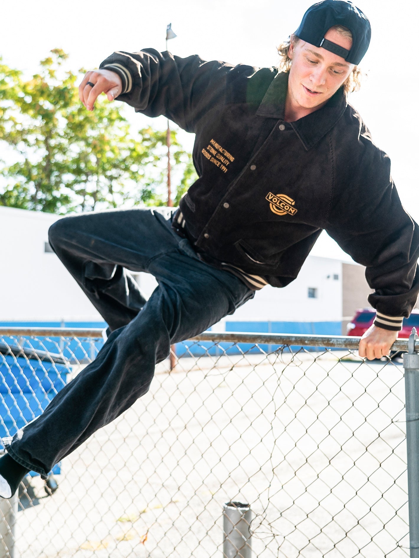 Majority Jacket - DARK BROWN