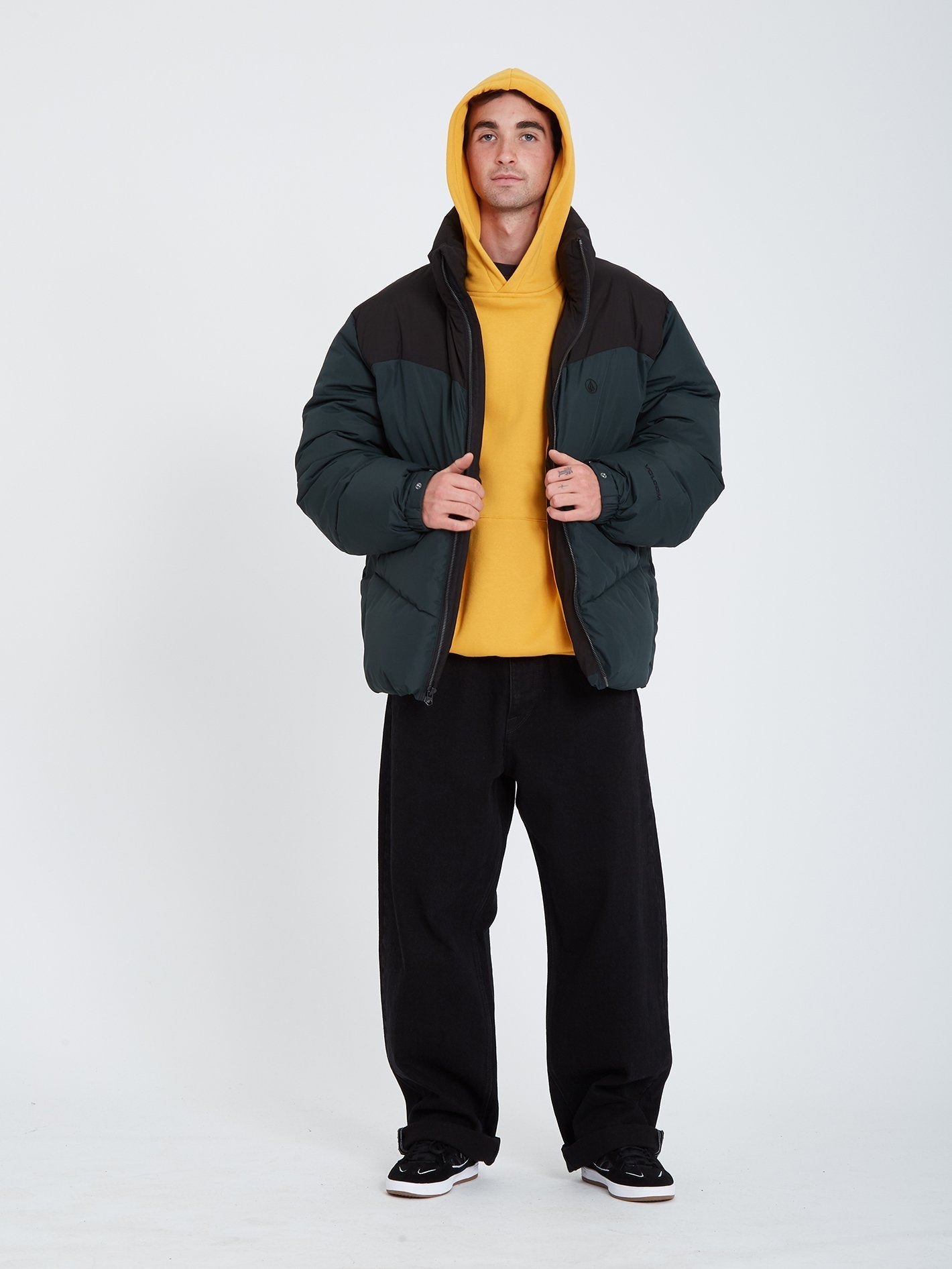 Goldsmooth Jacket - BLACK