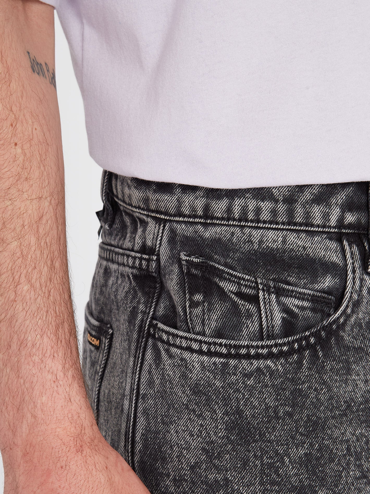 Billow Tapered Jeans - LIGHT ACID BLACK