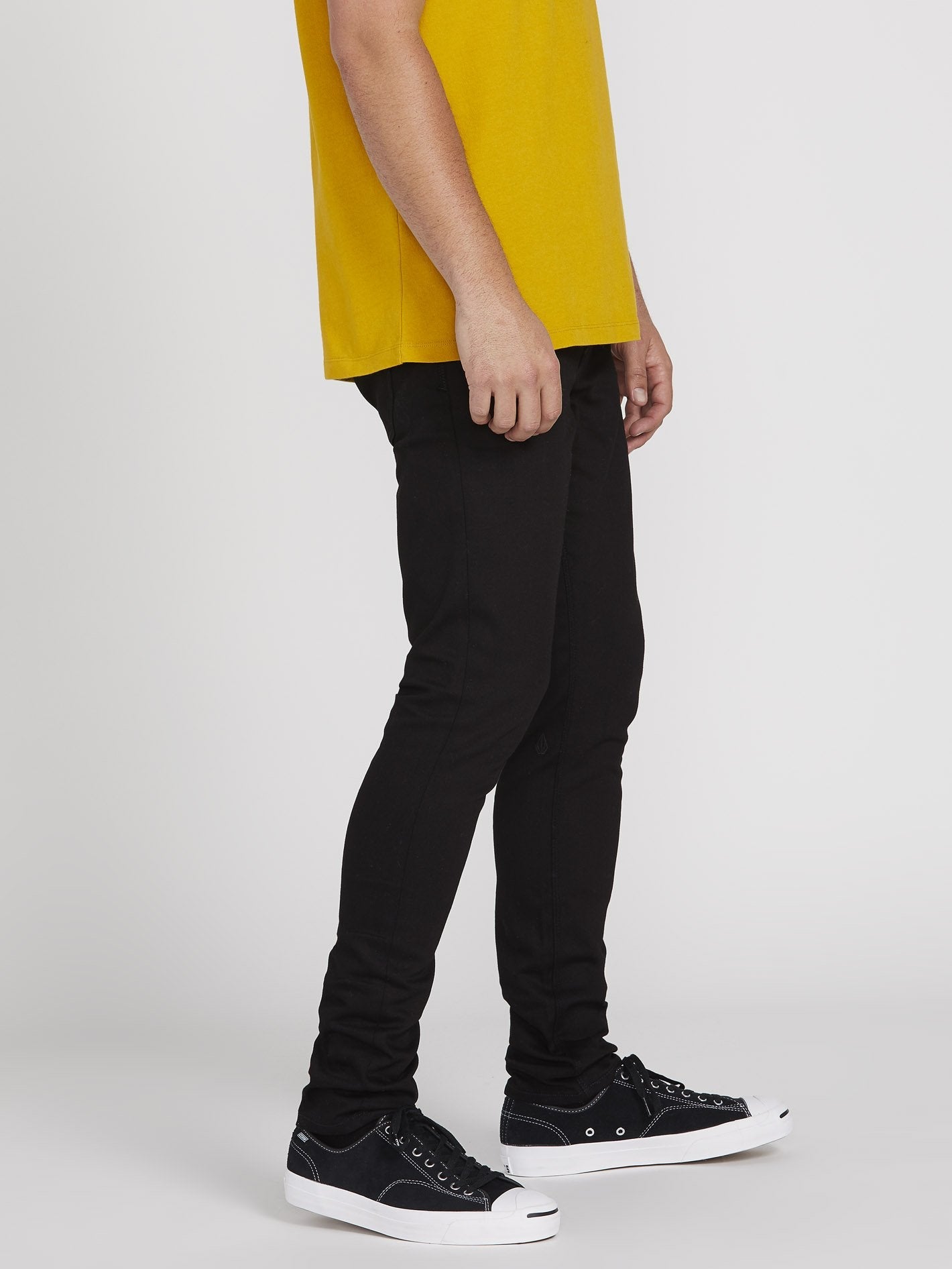 Vorta Tapered Denim - Black On Black