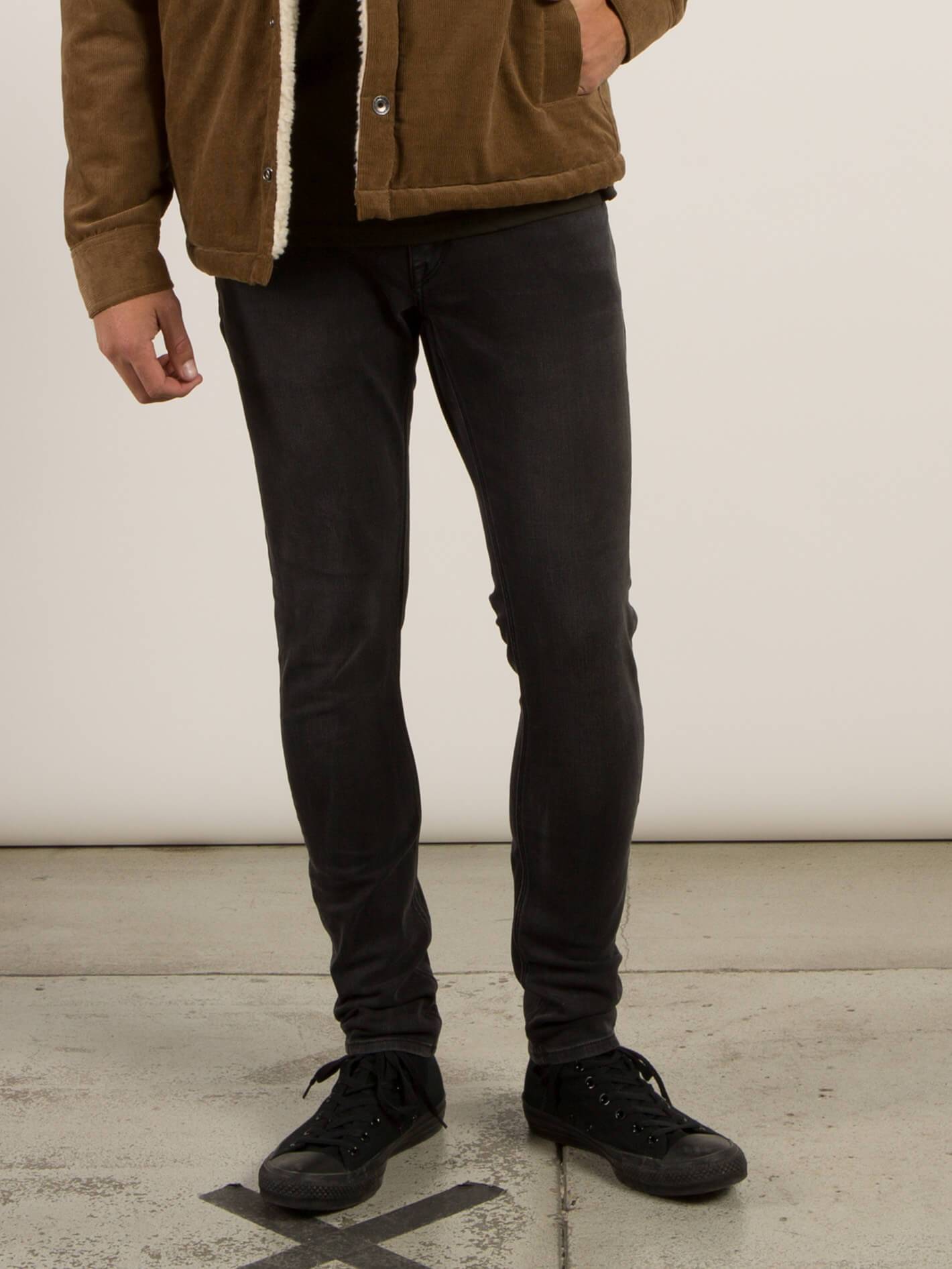 2X4 Tapered Jeans - Sulfur Black