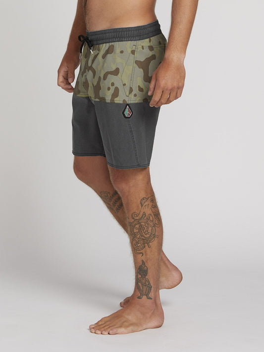 Vibes Trunks 18" Hybrid Short - Camouflage