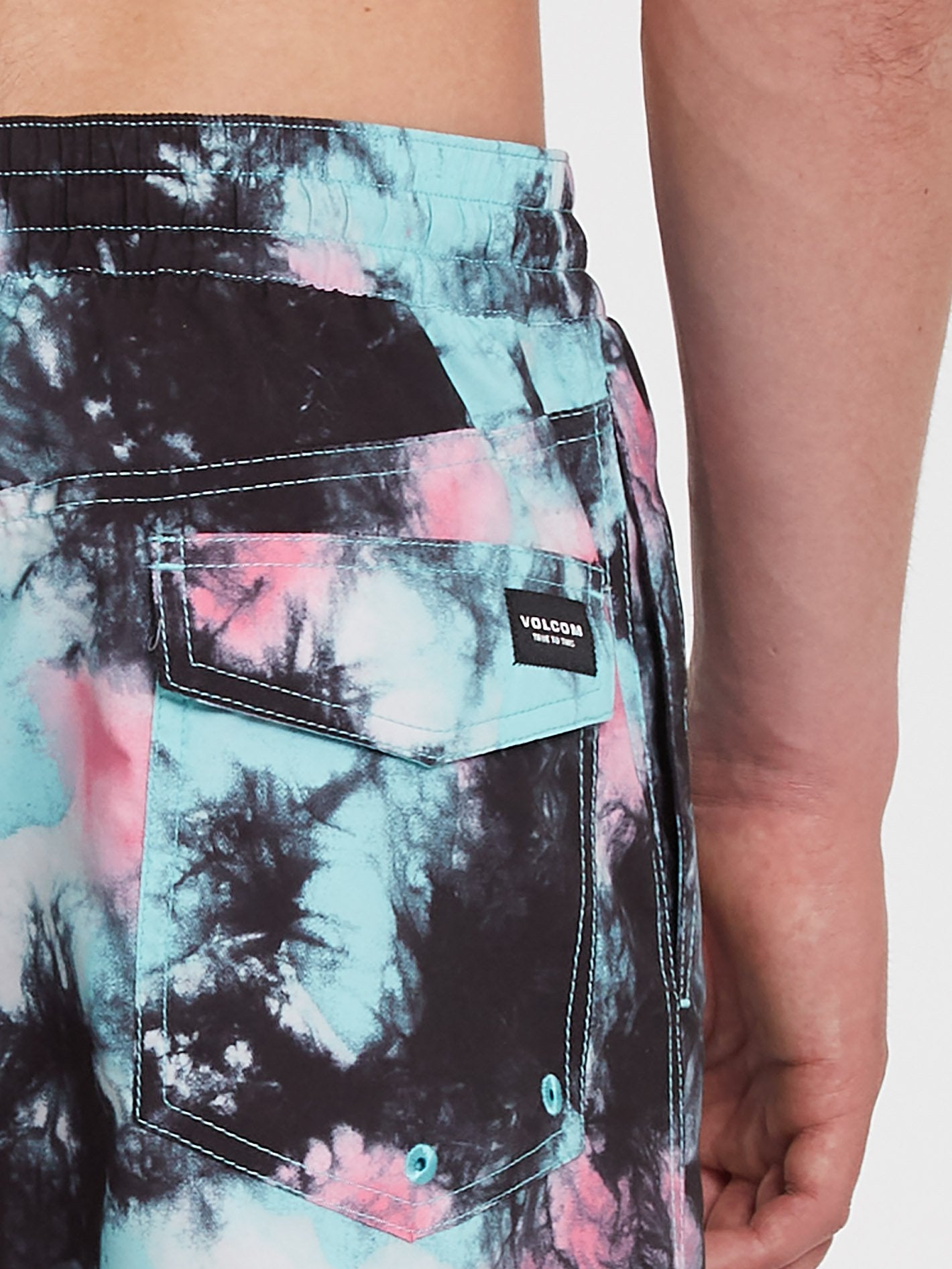 Poly Party Trunk 17" Boardshort - ANTIGUA SAND