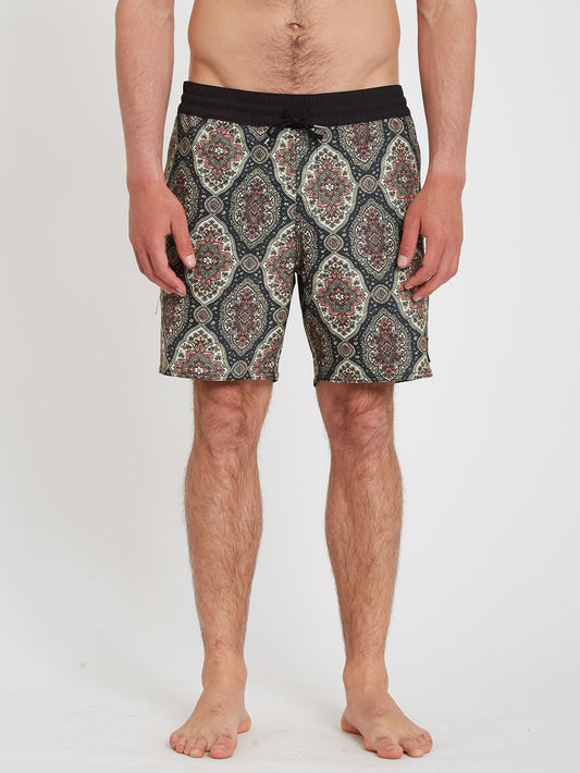 Eu Trunk 17" Boardshort - BLACK
