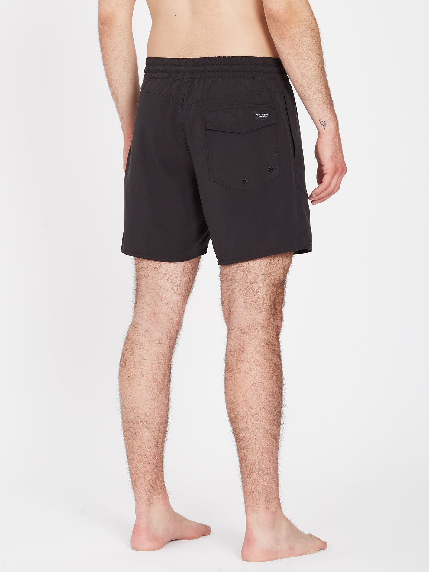 Lido Solid 16" Trunk - BLACK