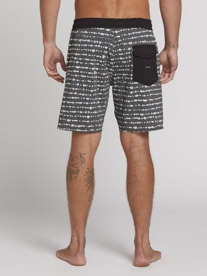 Stripe Dot Trunks 18" Boardshort  - Asphalt Black