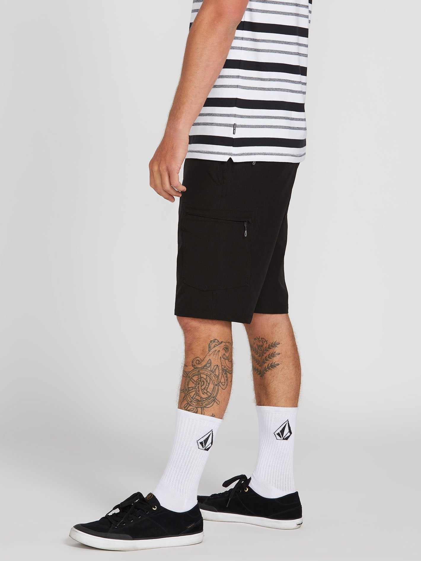 Surf'N'Turf Dry Cargo 21" Hybrid Short - Black