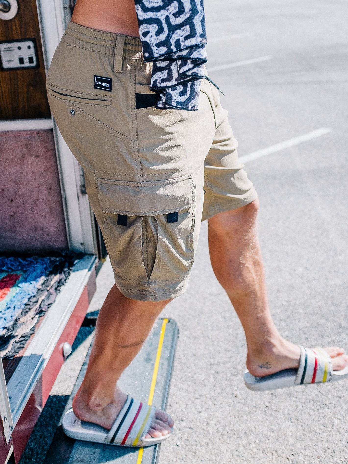 Skate Vitals Cargo Hybrid 21" Short - KHAKI