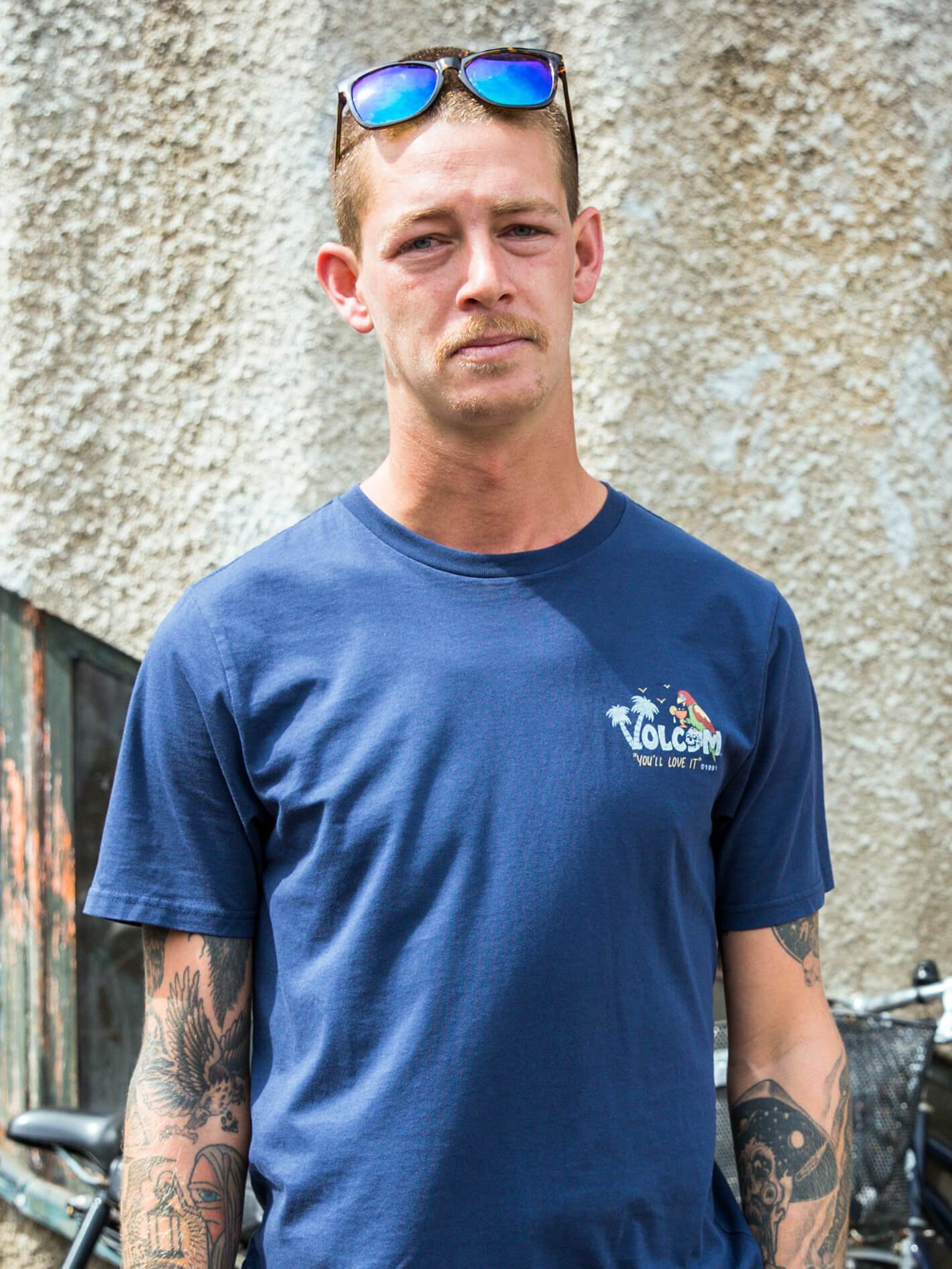 El Loro Loco Short Sleeve Tee - Navy