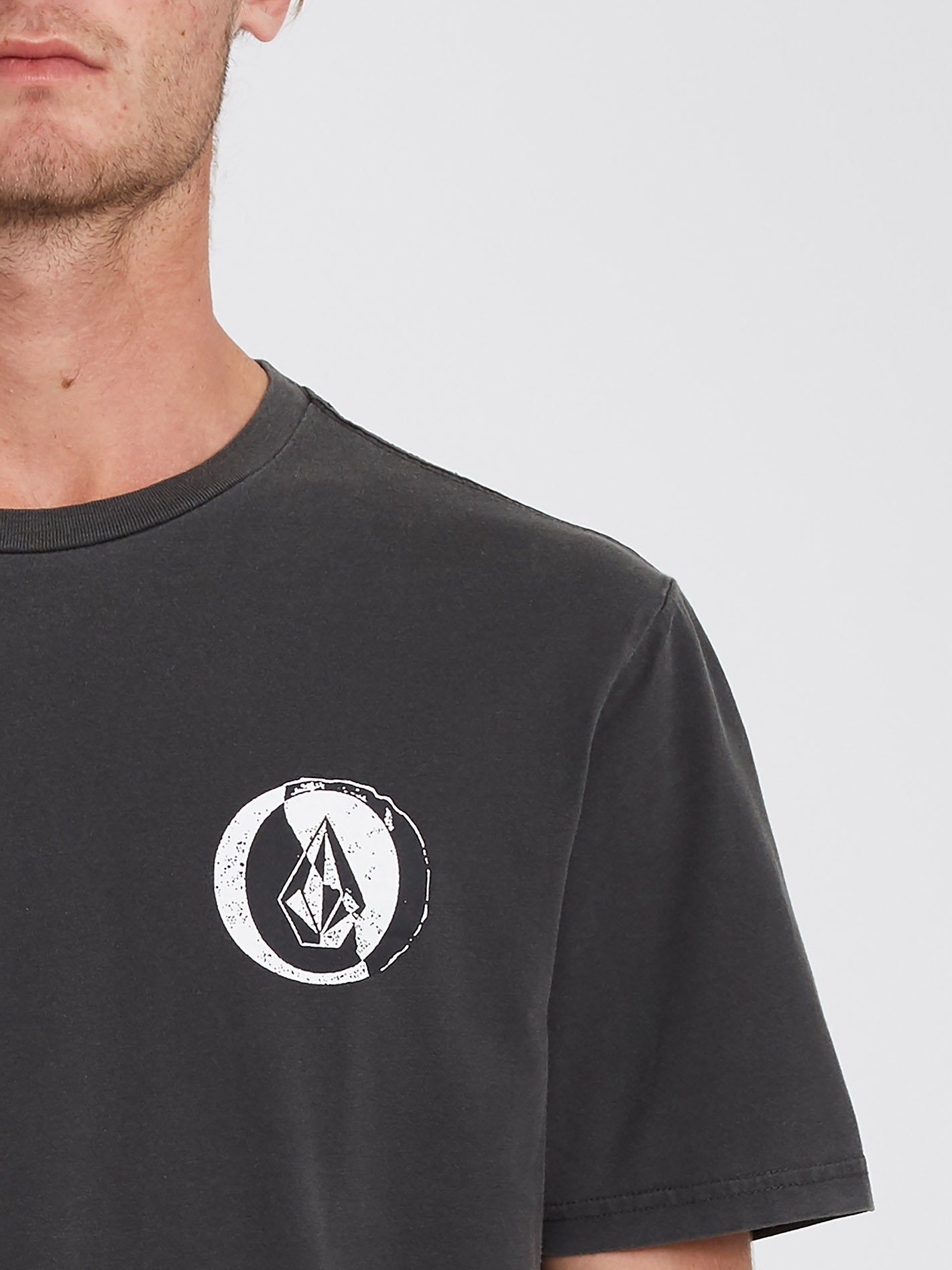 Stone Split T-shirt - BLACK