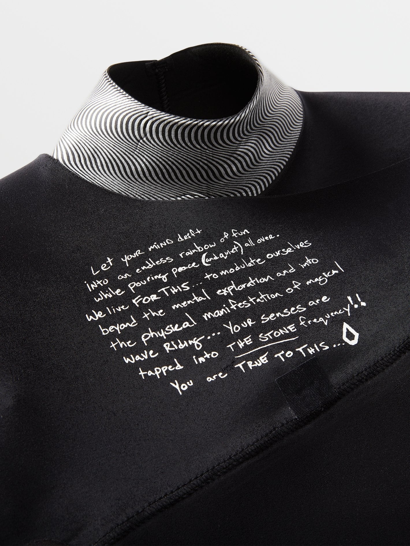 Modulator 2/2 mm Long Sleeve Chest Zip Spring Wetsuit - Black