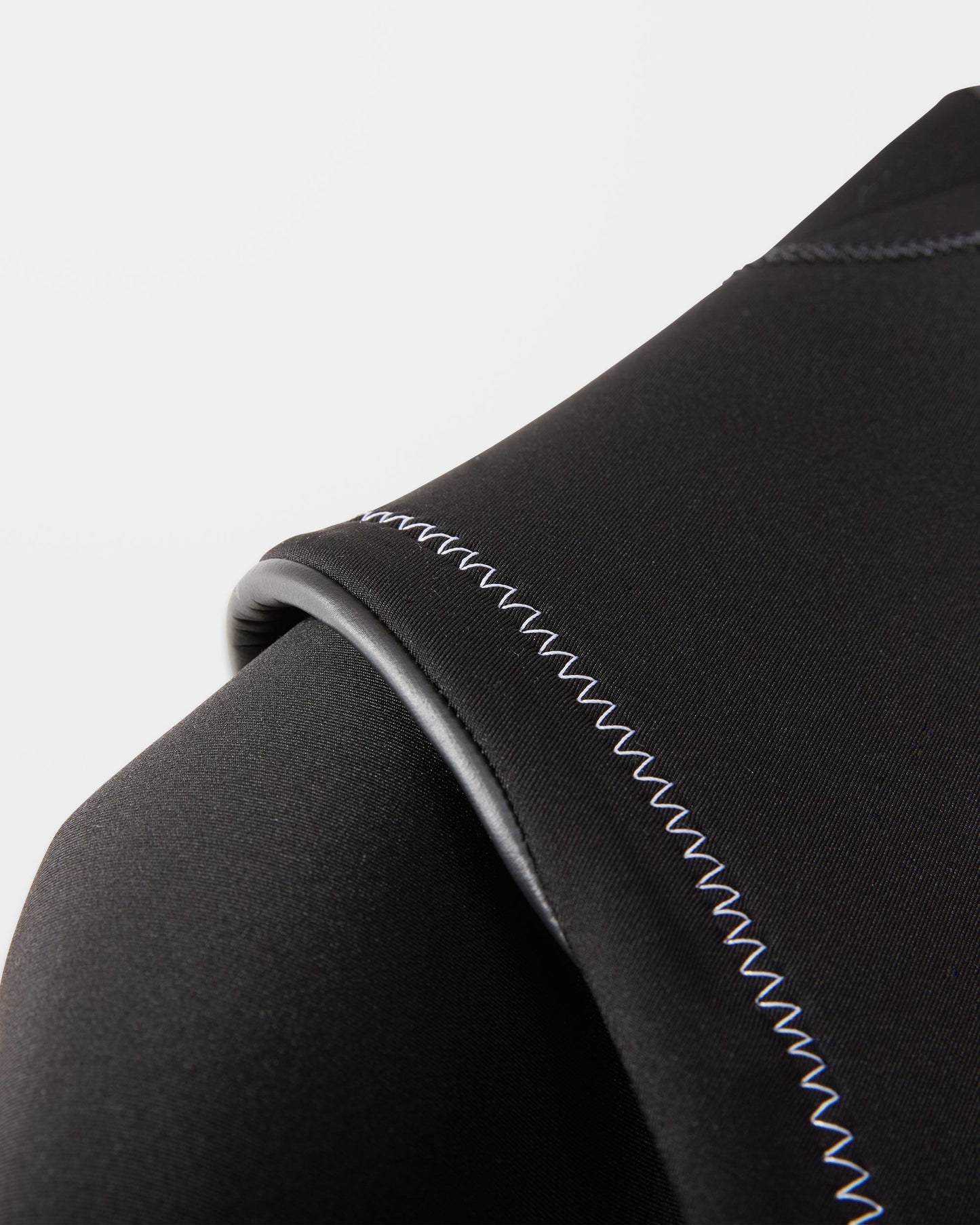 2/2Mm Long sleeve Spring Wetsuit - BLACK