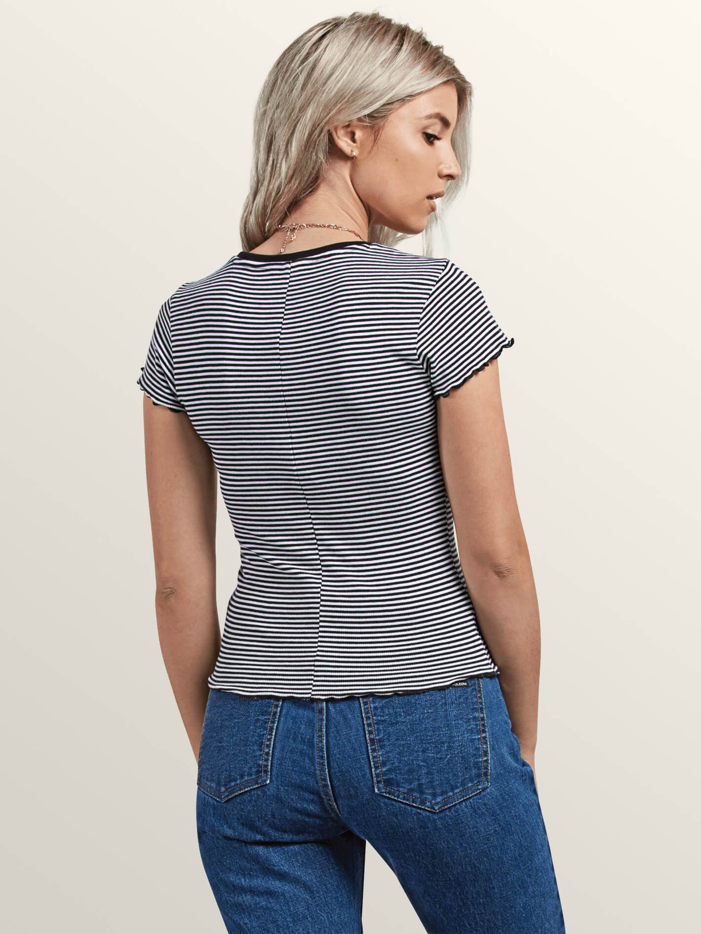 Colder Shoulder T-shirt - Black Combo