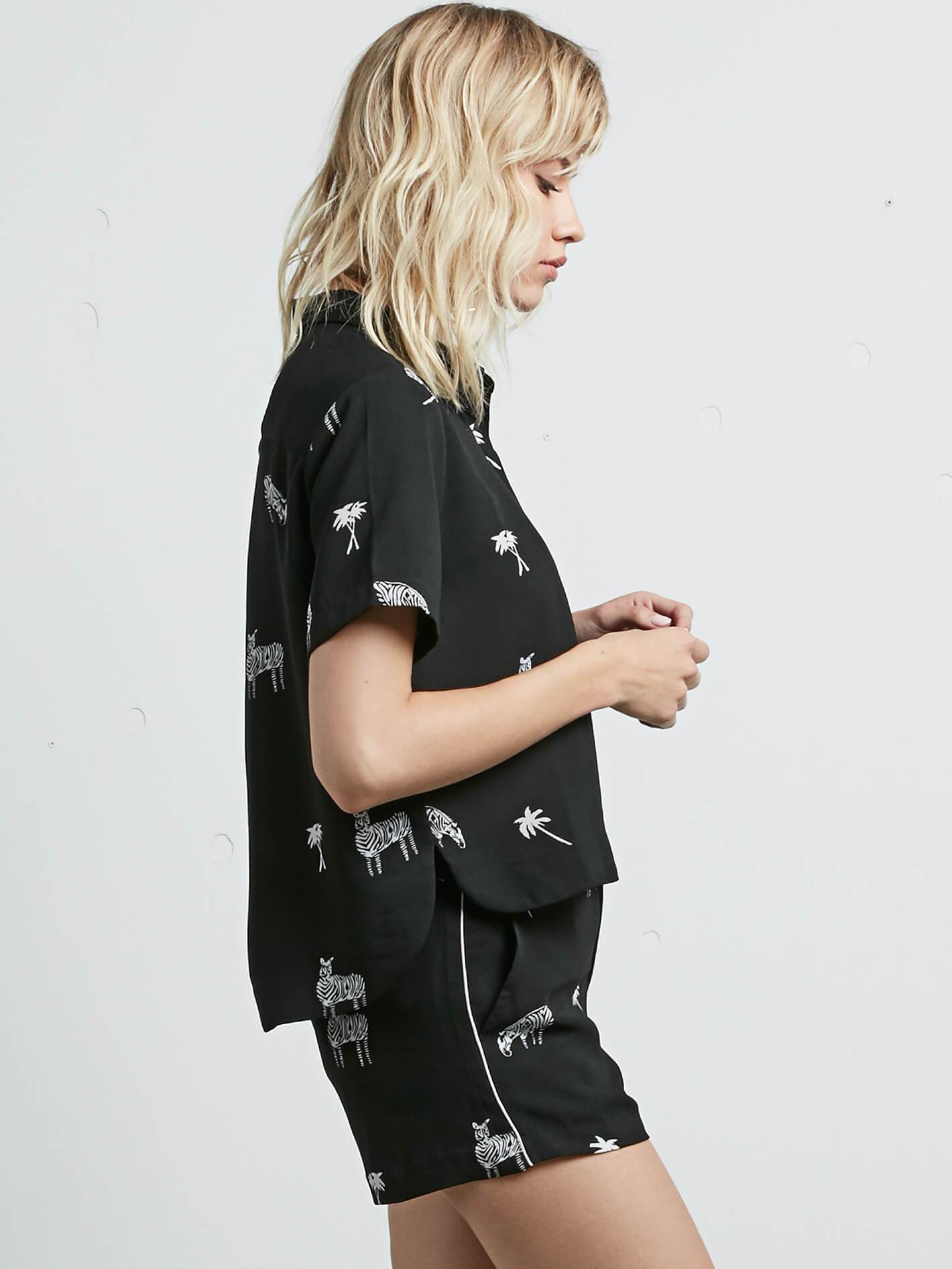 What You Need Ss - Black