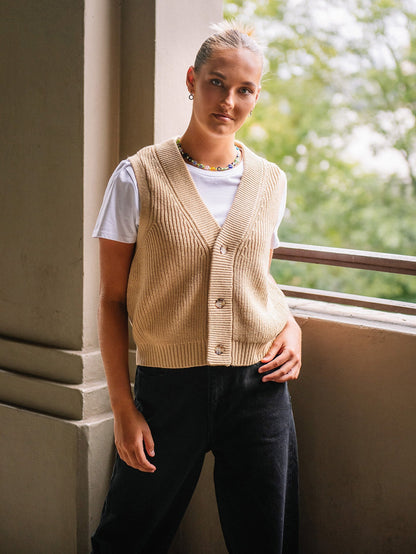 In Vestible Sweater - HAZELNUT