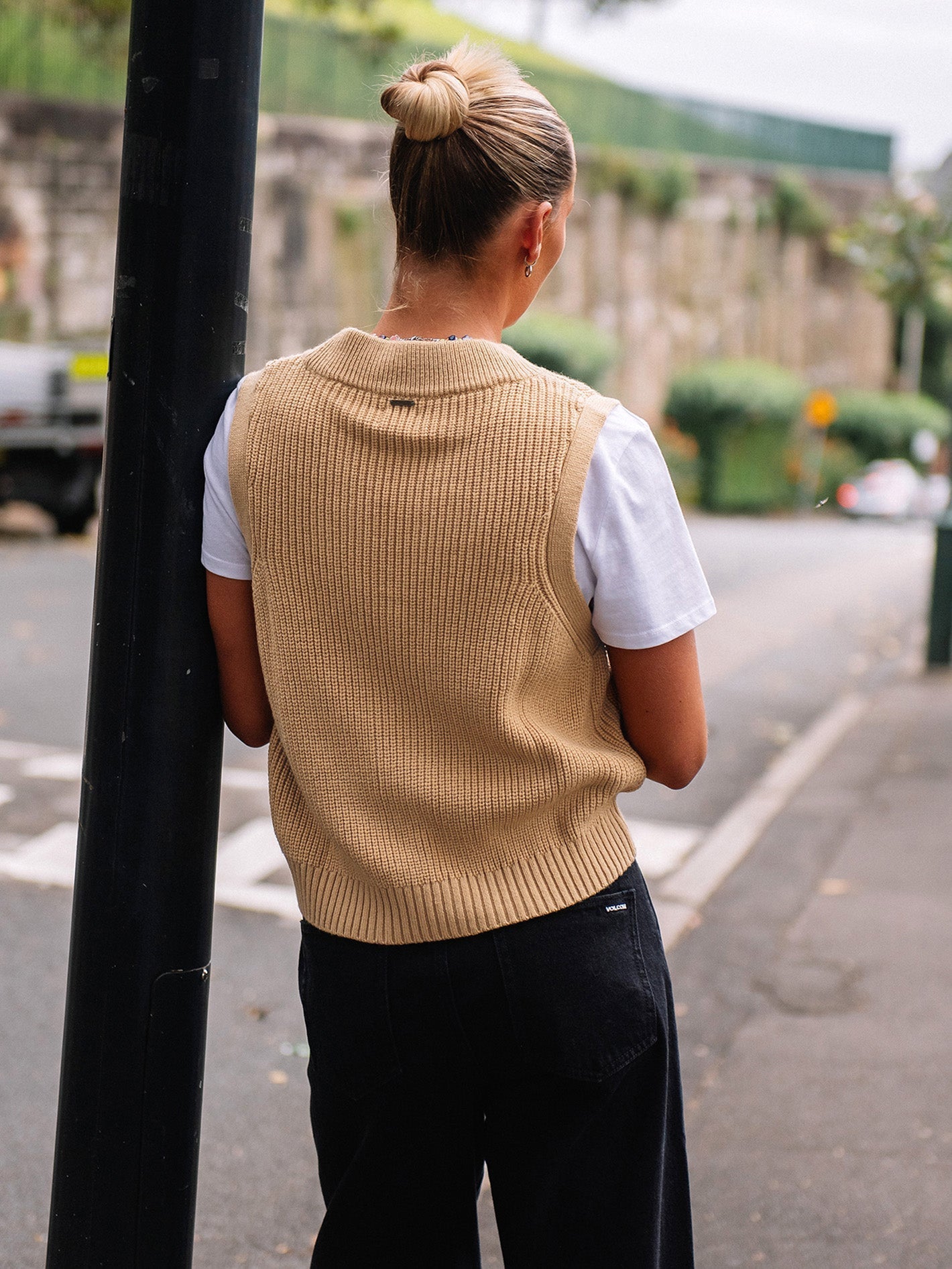 In Vestible Sweater - HAZELNUT