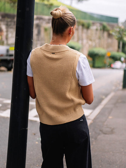 In Vestible Sweater - HAZELNUT